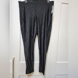 NWT Torrid Black Leopard Print Shiny Leggings